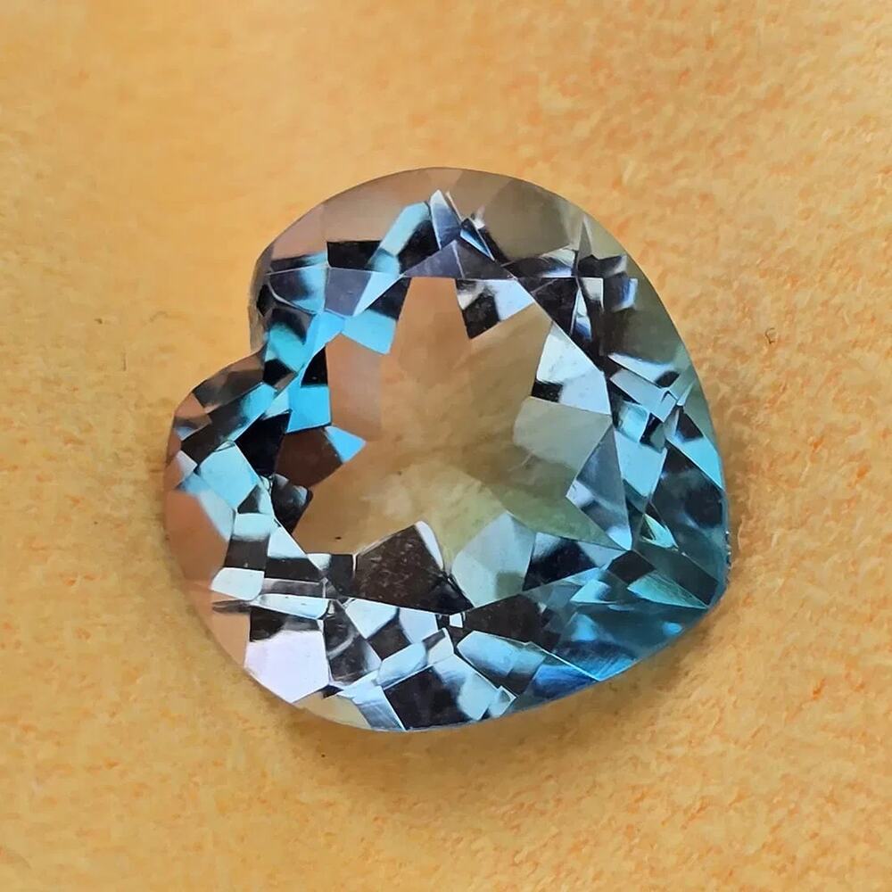 Natural Quartz Doublet, Heart Cut, Blue & Peach Bi-Color, 7.70 ct